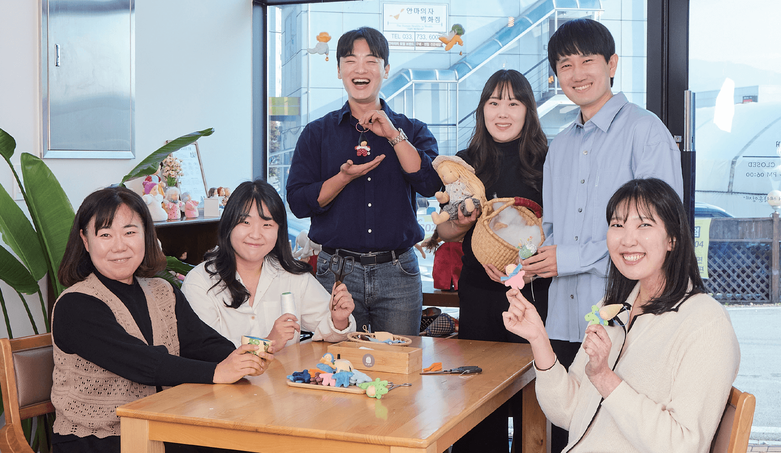 춘천지사 직원들의 발도르프 인형 만들기 단체사진